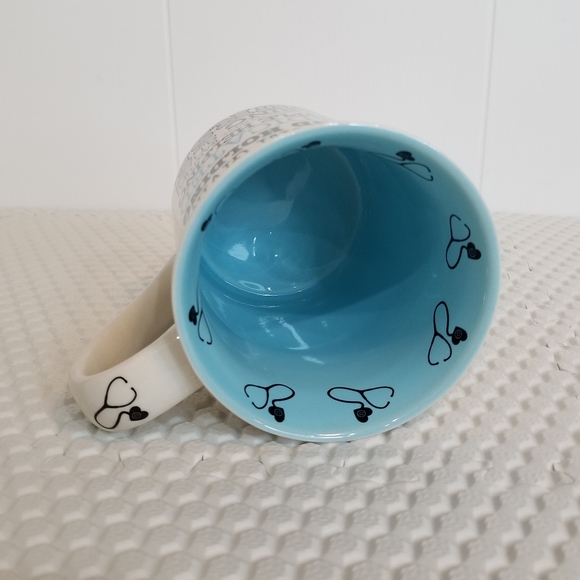 Nurse - Giving - Dedicated - Life and Character - Mug - Picture 2 of 5